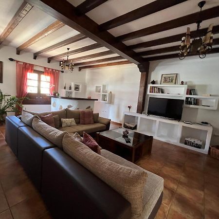 Villa Eva Тинахо Экстерьер фото